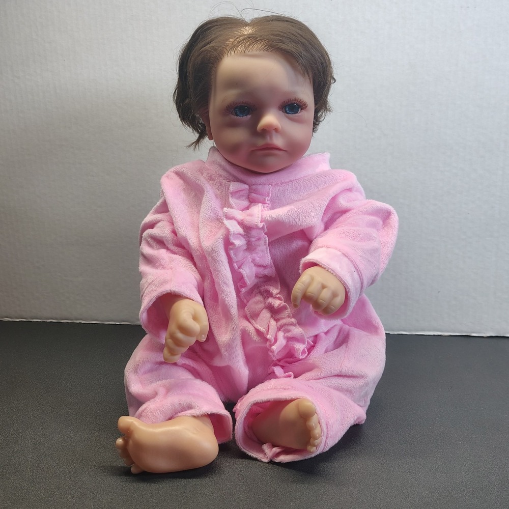 Reborn baby doll Life-like realistic baby